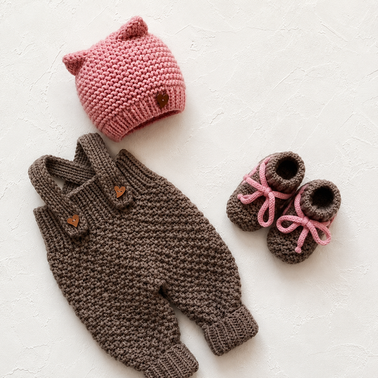 4 Piece Premium Handmade Baby Winter Woollen Set – Soft Crochet Romper, Bunny Hooded Sweater, Cap & Baby Shoes ❄️🧶