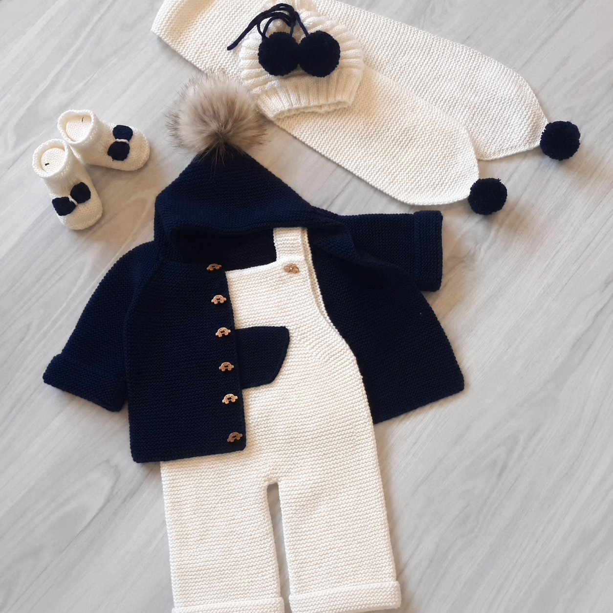 5 Piece Premium Handmade Baby Winter Woollen Set – Soft Crochet Romper, Hooded Cardigan, Cap, Muffler & Baby Shoes ❄️🧶