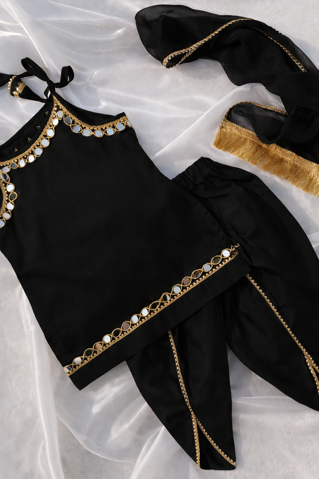 Elegant Baby Girl Dress Set with Golden Detailing. 👶💖 (Maroon, Black & Purple Available)